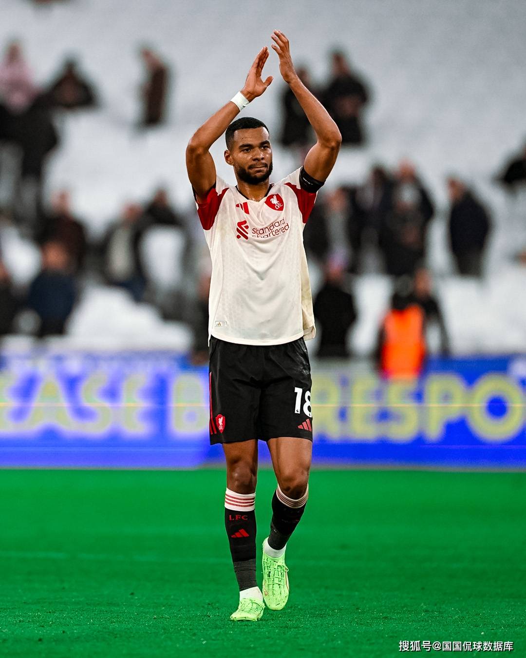 包含德甲国际比赛日再迎强敌，利物浦回应争议，主帅态度——信心回归，数据趋势出现新变化的词条贝博官网平台